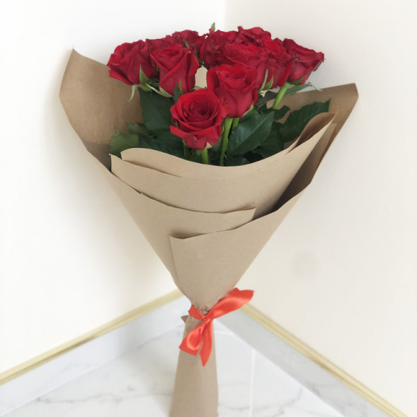 Букет 11 красных роз в Форосе