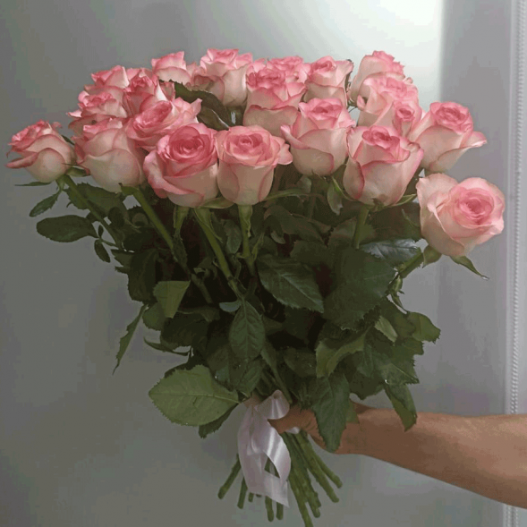 21 нежно-розовая роза, лента в Форосе