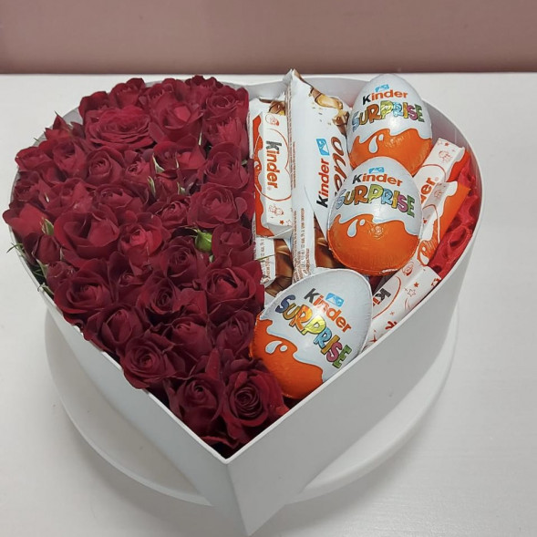 Композиция в коробке «Сладкая любовь» в Форосе