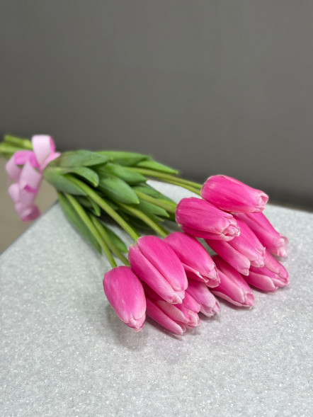 11 розовых тюльпанов в Форосе