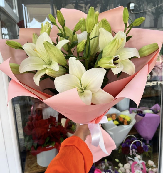 Букет из 3 лилий - Мелодия любви в Форосе