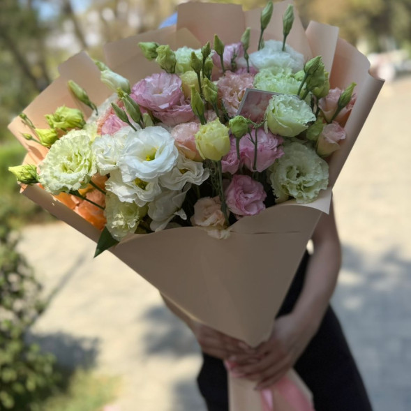 Букет из эустом Летнее утро в Форосе