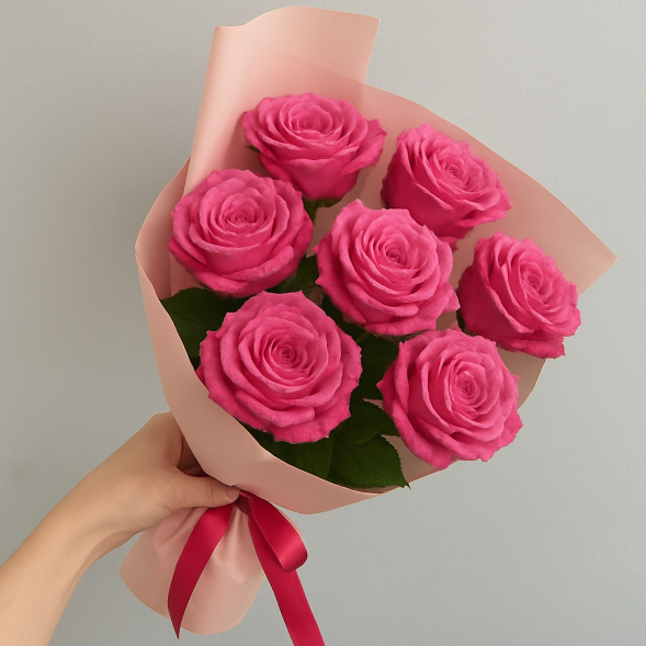 Стильный букет 7 розовых роз в Форосе